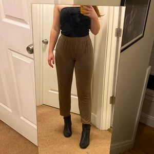 Chicos Gold Stretchy Dress Pants